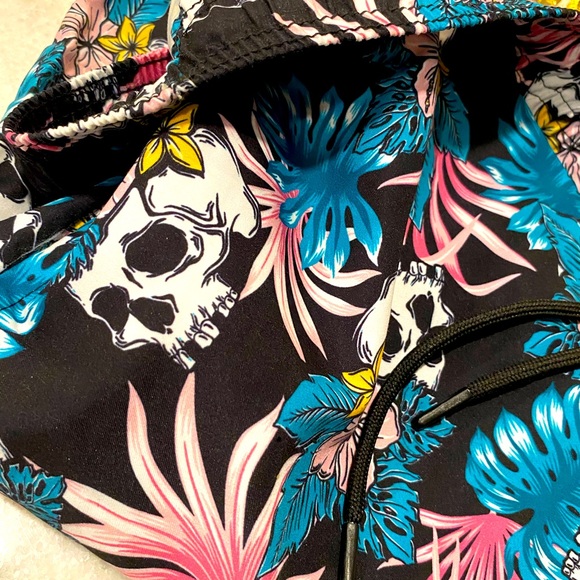 Mens skull swim shorts - Picture 3 of 3